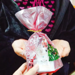 ちょっと早めのクリスマスプレゼント🎄🎅キンモクセイのオーデコロン🌼肌が弱い友達でもこれならノンアルコールだし良いなぁって思って選んだよ🎁植物の香りに近付くようにこだわって再現していてト&hellip;のInstagram画像