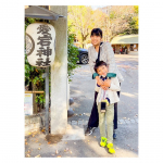 家族みんなでお参りへ⛩✨綺麗め楽ちんパンツ🤭💓..***********************************年長👦🏻3歳👶🏻子育て情報発信中✨u0040takubon_bon&hellip;のInstagram画像