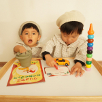 𖤣𖥧𖥣𖡡𖥧𖤣... ✰サンタポストに願いを届けよう！✰まだ字が書けない長男ですがサンタさんにお手紙を書きました𓂂 𓂃&ldquo;SANTA POST&rdquo;📮に&hellip;のInstagram画像