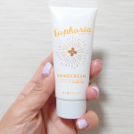 chibimi73@bibiday_official 様の金木犀のめっちゃ良い香りのハンドクリーム当選しましたぁ✨めっちゃ伸びいいし良い香りだし最近指先、爪の周りがカサカサしてたので大活&hellip;のInstagram画像