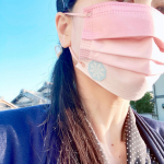 .ハリネズミがロゴマークになってる可愛らしい「アロマdeマスク」に、冬季限定商品として『ウィンターローズブレンド』が11月から発売開始になりました！今までにも期間限定商品として色んなデザインが発&hellip;のInstagram画像