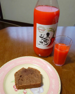 Chocolate pound cake w/ very rich carrot juice, December 2022Sampled an additive-free nutritious c&hellip;のInstagram画像
