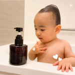 *　泡立てないベビーソープ🫧　泡で優しく洗うのが最善だと思っていたけれどもこもこ泡も乾燥の原因なんだって&hellip;！　新生児から使えるこちら、ミルクタイプなので洗いすぎを防げて&hellip;のInstagram画像