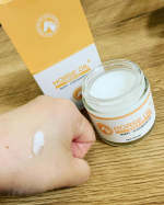 ః◌꙳✧ంః◌꙳✧ంః◌꙳✧ంః◌⁡ネオナチュラル馬油クリーム⁡馬油って聞かなかったら気が付かないくらい軽くて馴染みがいい〜😊⁡クリームより直ぐに馴染んでくれるとこも助かってます。⁡&hellip;のInstagram画像