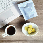 ☆#PR #株式会社me午後からの仕事中、作業が一段落ついてホッひと息ついた時、何だか小腹が空いてるようなって時ありませんか？朝からずっとパソコンで作業してるから、頭も何だか疲れてる・・・&hellip;のInstagram画像