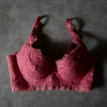 BAK＆HAKスリムブラ　背中、脇のハミ肉&hellip;これ、自分ではほとんど気づかないけど、人の背中を見るとめちゃくちゃ目が行きますよね。背中のお肉が気になる人にとって「脇高」は外せないブラジャーの&hellip;のInstagram画像