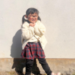 めいちゃんのクリスマスコーデ☃️🎅🎄💝....#ニッセン #nissen_kids_official #キッズファッション #通園通学服 #スカッツ #monipla #n&hellip;のInstagram画像