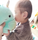 PR☆トイザらス　の『スクイッシュマロ』マシュマロみたいに柔らかくて、ふわふわモチモチのぬいぐるみ&hearts;毎日ムギュっとしてます😍スクイッシュマロはは、動物や海の生き物がモチーフになっ&hellip;のInstagram画像