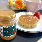 #お取り寄せ山田養蜂場のマヌカハニー🐝マヌカハニーって、強い抗菌作用や豊富なミネラルなど身体に良いイメージがありますよね🥰その一方で独特の風味が苦手な方も中にはいる&hellip;のInstagram画像