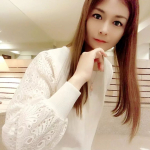 リピーター続出!!累計販売枚数5,700枚❕繊細なレース、ふんわり袖のシルエットのエレガントなニット💗ニットはモッチリ感で柔らかく、チクチク感なし‼袖のレースがとても女性らしさ&hellip;のInstagram画像