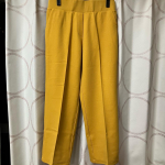 師走、本当に忙しく、たまりにたまった仕事を何とか済ませて先ほど帰宅しました。いや～今年は本当によく頑張りました！家事に仕事にとバタバタですが、ニッセンさんの５秒で着痩せ　裏あったかカバーアップセミ&hellip;のInstagram画像