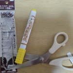 シリコンペン💕ハサミとかに塗るとすべりがよくなるんですよ！お裁縫も好きで、エコバッグなどを作ることがあります。布を切るときに、ハサミがダメだとうまくまっすぐに切れないんですよね。シリコンペ&hellip;のInstagram画像