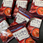 贅沢素材の濃厚スープオマール海老のビスクをいただきました～☆こちらは、お湯を注いだ瞬間にオマール海老の濃厚な香りが漂うフリーズドライ製法のオマール海老のビスクです♪オマール海老ペーストが原&hellip;のInstagram画像