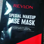 今回のお試しはこちら！レブロンのシートマスク☺️メイクアップだけじゃなくてスキンケアの商品もあったのはビックリ。シートにはたっぷりの美容液！長めに放置しても全く乾きません。もったい&hellip;のInstagram画像