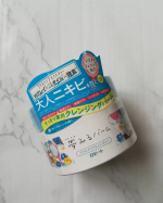 夢みるバーム アクネクリアモイスチャー 使用しています。ロゼットさんから出ているクレンジングバームで、大人ニキビが気になる方に特におすすめだそう。毛穴ケア、保湿ケア、角質ケア、マッサージ、&hellip;のInstagram画像