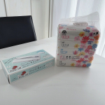 ．アスト株式会社(u0040_ast_official )さんからいただいたソフトパックティッシュ『ソフィアタッチエコ』ペーパーホルダー『ペーパーキャップ　スモール』を我が家ではリビングで使&hellip;のInstagram画像