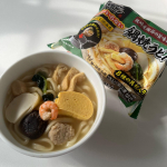 なべやき屋キンレイ「お水がいらない 鍋焼うどん」.普段から冷凍庫に常備してある「お水がいらないシリーズ」購入するようになったきっかけは妊娠中のつわりでした。強烈な眠気と時折くる吐き気、匂い&hellip;のInstagram画像