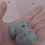 お恥ずかしながらフケと頭皮のニオイに悩んでいて、いろんなシャンプーを試していますが、ルメントのクレンジング＆シャンプー ブラックがとても良かった♡炭とクレイを含んだ高濃度炭酸泡で頭皮をなでるようにや&hellip;のInstagram画像