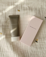 エイジングケアハンデコルテという手と首周り用のエイジングクリームを使ってみました！もともと首のシワがかなーり目立つ私！！（写真4枚目晒します🫠）今まではただ保湿剤つけるだけのケアで何も変わら&hellip;のInstagram画像