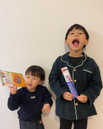 新しい歯ブラシをお試しさせてもらったよ！🪥..クラプロックスっていうメーカーの歯ブラシで、お試しさせたもらったのがキッズ用（対象年齢4-12歳）だから、ふみぼーちゃんに！..い&hellip;のInstagram画像