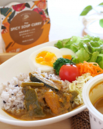 モンマルシェさまの【野菜をMOTTO】シリーズから新発売の「緑黄色野菜たっぷり。まろやかスパイシースープカレー 」3個セットをお試しさせていただきました。【野菜をMOTTO】シリーズのスープは、&hellip;のInstagram画像