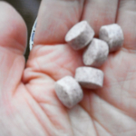 takashi_3093スーパーフルーツ★ハスカップ入り【ポリポリおやつ感覚で食べる玄米発酵食品】アントシアニンという成分がはいっています。なぜならば、アントシアニンは目にとてもいいからです。&hellip;のInstagram画像