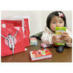 ♡グリコ🍭お試しさせていただきました🌷嬉しい〜⸜(๑⃙⃘'&omega;'๑⃙⃘)⸝グリコ大好き♡小さい頃グリコよく食べてた🐣うーたん初めてのプリッツ！初めてのビスコ！大喜び〜🍬👏⭐️渡し&hellip;のInstagram画像