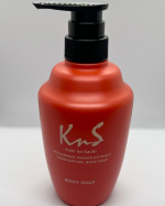 株式会社マックス、さんの【柿のさち KnS 薬用柿渋ボディソープ】450ml  2,200円（税込）をお試しさせて頂いてます✨.石鹸メーカーが加齢臭・体臭専用に開発したボディソープ🧼.&hellip;のInstagram画像