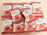 ガスパチョ、スペインの定番冷静スープを飲んでみました😄袋からフリーズドライを出して水をそそぐだけ😄ただそれだけで本格スープのできあがり✨トマトがおいしすぎて😍私は冷たいまま飲みましたが他みんなあっため&hellip;のInstagram画像