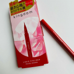 ✎︎＿＿＿＿＿＿＿＿＿＿＿＿＿＿キングダムのリキッドアイライナー気になってたやつ！！自分史上最強に細くかける！これなら下まつ毛も余裕で描ける👀目尻のラインはもちろん切開ラインも描&hellip;のInstagram画像
