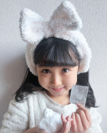 乾燥肌な私と娘にもピッタリな無添加処方の化粧品だよ。娘は洗顔とクリーム。私は洗顔後化粧水とクリームを使ったよ。とにかく乾燥する私と娘にピッタリ。化粧水を使ってあれ？美容液だったかな？って裏を&hellip;のInstagram画像