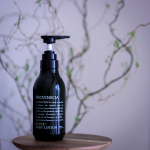 uca__kurashiskin careお風呂上がりはPROVINSCIA 𐒨プロバンシア 𐒧のボディローションでリラックス𓂃♡先日旅行で泊まったホテルにあったアメニティがすごくい&hellip;のInstagram画像