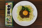 （株）ばくばく様の新商品『むぎ屋の中華麺 細麺ストレート麺』『むぎ屋の中華麺 平打麺ストレート麺』をお試しさせていただきました😊 『細麺 』(緑の袋)は、自家製肉味噌で、ジャージャー麺としていた&hellip;のInstagram画像