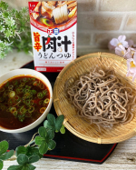 yuri.rui.urara.mama🎉#kaoris当選報告 🎉@monipla_official 様より&hearts;️@shoda.shoyucl 様の『旨辛肉汁うどんつゆ』茹でて冷やした蕎麦&hellip;のInstagram画像