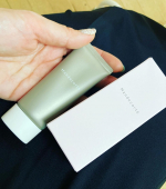 手をとって踊るペアダンスをしています✨  しかもウエアはデコルテが開いたものが多い、ので、手指はもちろんネックやデコルテ周りのケアも大切😉ということで、ダンススタジオでは、手洗いの都度、こまめにハ&hellip;のInstagram画像