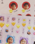 apple___weddingみんなのお名前シール作ってみました😊アプリで名前と写真選ぶだけで簡単にできました！写真なしも選べたけど今回は写真ありで2種類作ってみました。かわいい〜〜🧡🧡🧡&hellip;のInstagram画像