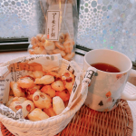 arrakoha114🌟もち吉 アーモンド餅サクサクのあられ生地に、アーモンドをたっぷり練り込んだひとくちサイズのあられです☺️塩味がさっぱり過ぎず濃すぎずちょうど良くて、アーモ&hellip;のInstagram画像