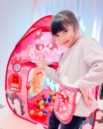 ♡・・・・・・・♡ディズニー ミニーマウスのボールハウスで遊んだよ〜☺️テントの中は、仕掛けがたくさん❤️可愛いパーツが多くて、見てるだけでワクワク🤭おままごとしたり、メイクごっこしたり&hellip;のInstagram画像