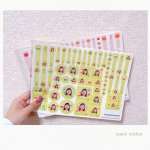 101_channn..「みんなのお名前シール」でお前シールを作ったよ♡♡イラストだけではなく顔写真がプリントできるの！アプリで簡単に作成できて作ってすぐ届いたよ- ̗̀📦 ́&hellip;のInstagram画像