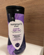 .summer's eve♡フェミニンウォッシュは、もう長年ずっとサマーズイブを使っています♡もう何年使っているかな？？よくみるオレンジや紫のボトル、泡で出てくるタイプ、黄色のボトル、色々使って&hellip;のInstagram画像