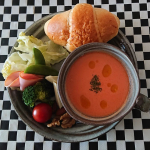 .#奇跡の人参ジュース で...pic1～3 #人参ポタージュ の #朝ごパンプレート #人参ジュース と豆乳(または牛乳)に #塩麹 ホワイトペパーを加えて #レンチン最後にオリーブオイ&hellip;のInstagram画像