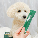 🤍⁡🐶愛犬・愛猫用🐱健康サポート食品💪🏻⁡⁡MREフードプラス 10g&times;14本入⁡⁡世界34ヵ国で特許を取得しているMRE成分が配合された健康補助食品🌱⁡⁡MREは通常の酵素&hellip;のInstagram画像