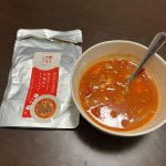 今日のお昼はu0040yakuzen.meguru 様の薬膳スープ❤️薬膳って聞くと香りが独特だったり手が混んでいて家ではなかなか食べられないイメージですがこちらは自宅で手軽に本格的な薬膳スープ&hellip;のInstagram画像