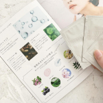 ..株式会社ほほえみキラリさんのヘレネーズクリームです*.&darr;前回投稿内容&darr;塗るだけ簡単首元クリーム⭐️#シワ改善#美白 効果.妊娠中枕を高くして寝ていたのですがなんと首にシワができ&hellip;のInstagram画像