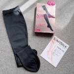 .【スリムウォーク　美脚ハイソックス　Ｍ】医学から生まれた段階圧力設計で、朝の美脚を夕方までキープ！足首から上へいくほど圧力が低くなる設計で脚を軽やかに、スッキリと美しく整えてくれます。&hellip;のInstagram画像