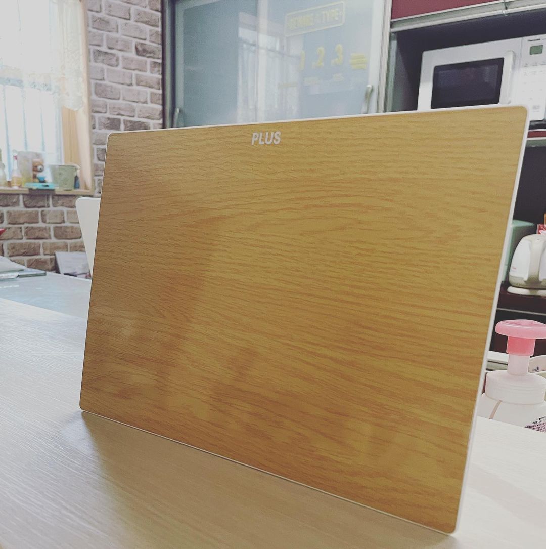 口コミ投稿：家庭用ホワイトボード✏️⁡「インテルナフロート」❤️⁡インテリアにすっきり馴染む家庭…