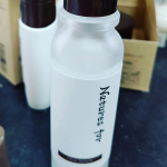 継続して使用している、ネイチャーズフォーのクリアセラム。さらっとして肌への浸透がよいせいでしょうか。肌の保湿に力を発揮してくれているように感じます。ほのかな花のような香りも気に入っています。#PR&hellip;のInstagram画像