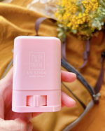 #日焼け止め#スティックタイプ とても使いやすい形の日焼け止め。幅広のスティックタイプなので手を汚さず広範囲に一気に塗れる◎次男も上手に塗れてました😚コンパクトなので小さめバックでも&hellip;のInstagram画像