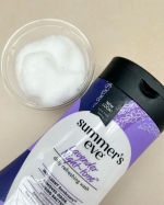 Summer&rsquo;s Eve ラベンダーナイトタイムウォッシュ🌙夜にうっとりやすらぐラベンダーの香りのデリケートゾーン用ボディウォッシュ💜カモミール保湿エキスが寝ている間にうるおいをチャージしま&hellip;のInstagram画像