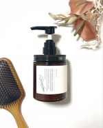 カラーで傷んだ髪を改善したいなと探していた時に出会ったのがこちら🫢✨✔︎cocone クレイクリームシャンプー　SNSでもよく見かけますよね☺️泡立たないクリームシャンプーでトリートメントが&hellip;のInstagram画像